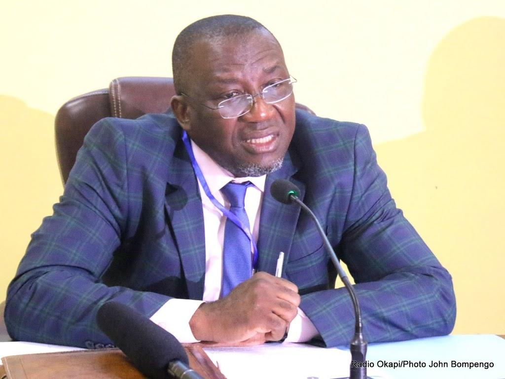 Professeur Jacques Djoli lors d’une conférence des journées sociales organisées par le Centre d’études pour l’action sociale (CEPAS) à Kinshasa, le 07/03/2017. Radio Okapi/Ph. John Bompengo