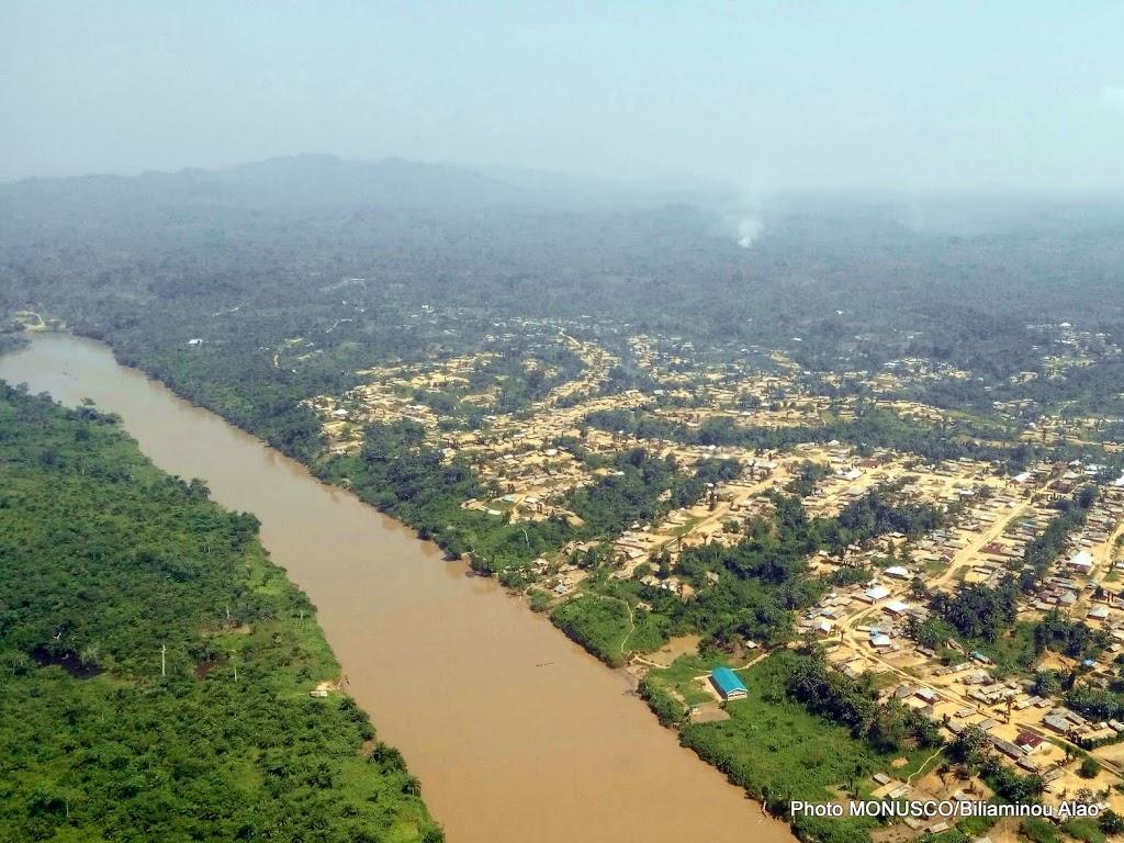 La rivière Ulindi, qui prend sa source dans le Mont Piernard, se dirige vers l’ouest en traversant les territoires de Mwenga et de Shabunda, dans la province du Sud Kivu. Photo MONUSCO/Biliaminou Alao.